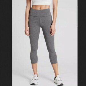 Athleta Ultimate Stash Pocket Capri Size LP *excellent condition*